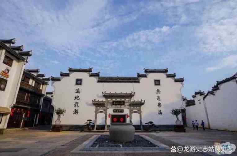 龙游鸡鸣山住着龙游的根，我把龙游鸡鸣村的故事唱给你听！